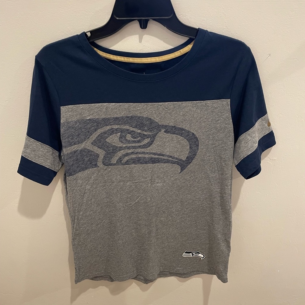 Women’s Seahawks T-shirt